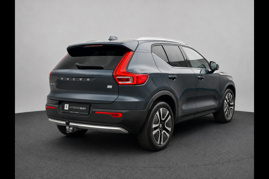 Volvo XC40 1.5 T4 Plug-in hybrid | Pano | Trekhaak | Leer | 360 Camera | Harman Kardon | Stuurwiel + achterbank verwarmd