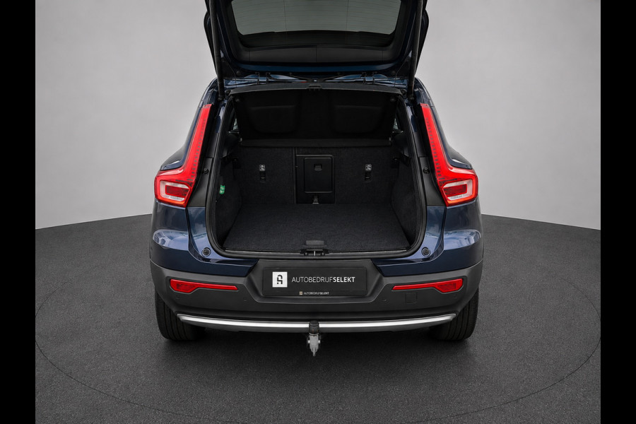 Volvo XC40 1.5 T4 Plug-in hybrid | Pano | Trekhaak | Leer | 360 Camera | Harman Kardon | Stuurwiel + achterbank verwarmd