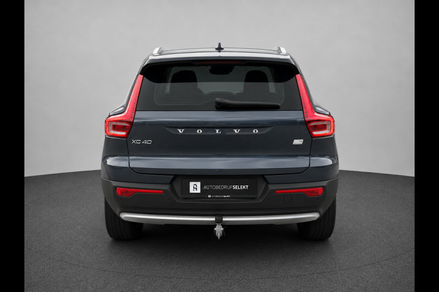 Volvo XC40 1.5 T4 Plug-in hybrid | Pano | Trekhaak | Leer | 360 Camera | Harman Kardon | Stuurwiel + achterbank verwarmd