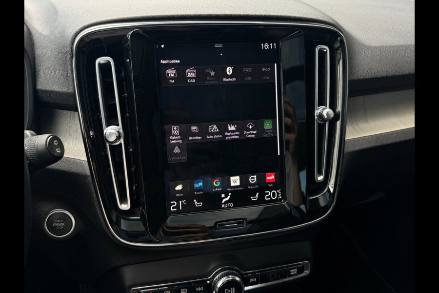 Volvo XC40 1.5 T4 Plug-in hybrid | Pano | Trekhaak | Leer | 360 Camera | Harman Kardon | Stuurwiel + achterbank verwarmd