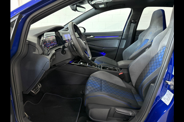 Volkswagen Golf 2.0 TSI R 4Motion, Pano, Akra, HK Audio, HUD