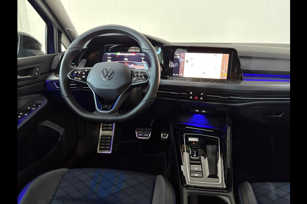 Volkswagen Golf 2.0 TSI R 4Motion, Pano, Akra, HK Audio, HUD