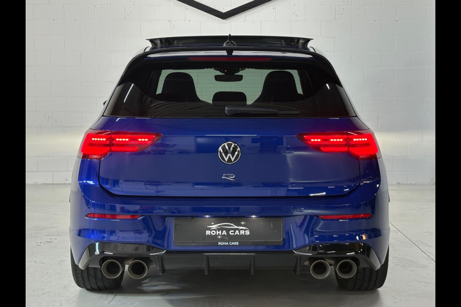 Volkswagen Golf 2.0 TSI R 4Motion, Pano, Akra, HK Audio, HUD