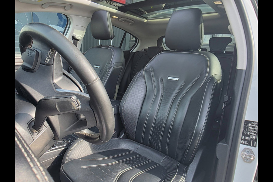Ford Focus 1.5 EcoBoost Vignale | PANO | LEDER | TREKHAAK | HEAD UP