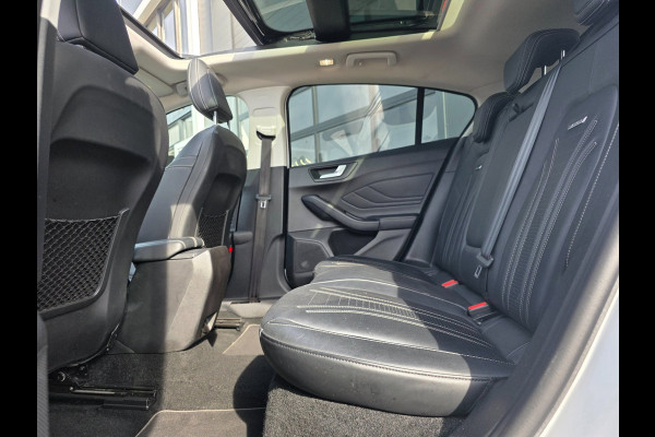 Ford Focus 1.5 EcoBoost Vignale | PANO | LEDER | TREKHAAK | HEAD UP