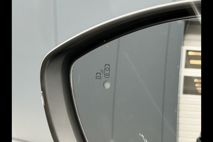 Opel Corsa 1.2 Elegance Panoramadak | 17'' Lm velgen | stoel en stuur verwarming | Camera achter | Apple Carplay/Android Auto