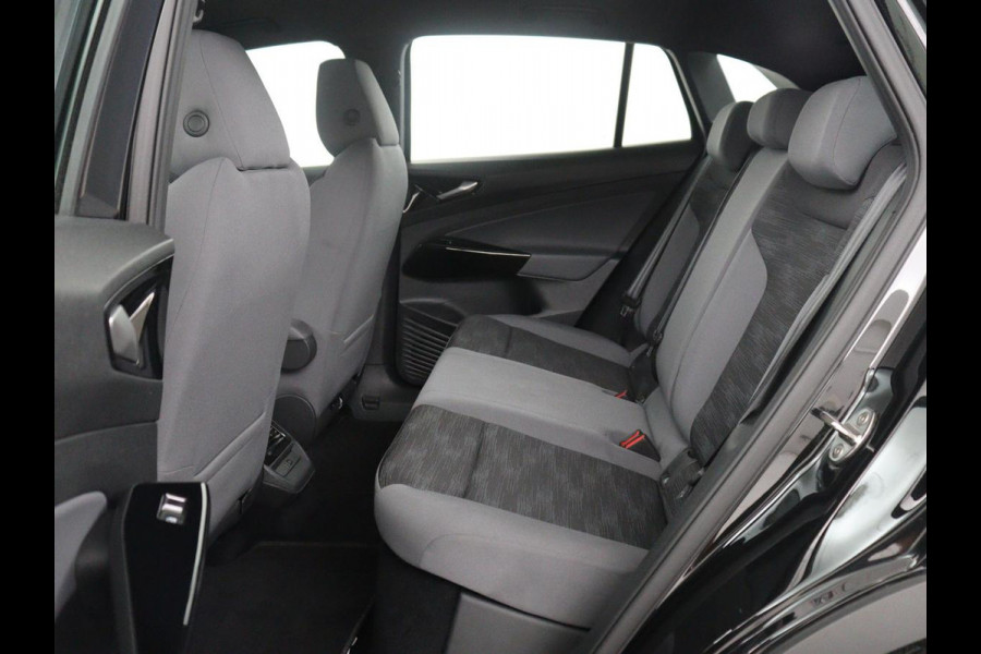 Volkswagen ID.4 Pro 77 kWh | SOH 95,4% | Adaptive cruise | Lane assist | Stuur/stoelverwarming | Climate control | Sfeerverlichting | Caplay | Park assist | 20" velgen