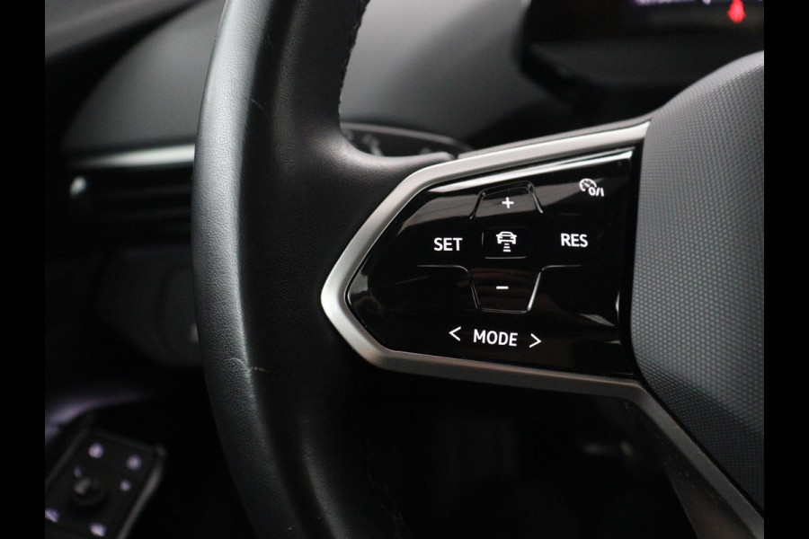 Volkswagen ID.4 Pro 77 kWh | SOH 95,4% | Adaptive cruise | Lane assist | Stuur/stoelverwarming | Climate control | Sfeerverlichting | Caplay | Park assist | 20" velgen