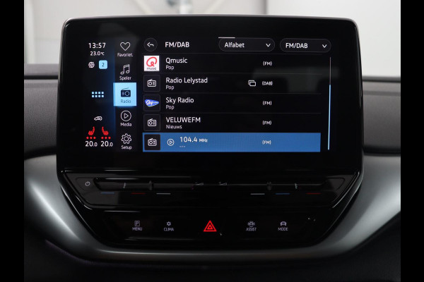 Volkswagen ID.4 Pro 77 kWh | SOH 95,4% | Adaptive cruise | Lane assist | Stuur/stoelverwarming | Climate control | Sfeerverlichting | Caplay | Park assist | 20" velgen