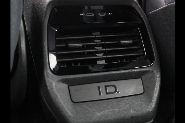 Volkswagen ID.4 Pro 77 kWh | SOH 95,4% | Adaptive cruise | Lane assist | Stuur/stoelverwarming | Climate control | Sfeerverlichting | Caplay | Park assist | 20" velgen
