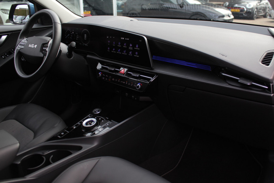 Kia Niro EV DynamicLine 64.8 kWh / Camera / Half leder / Keyless / 17'' / Apple CarPlay / DAB / ACC / Virtual Cockpit