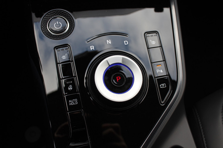 Kia Niro EV DynamicLine 64.8 kWh / Camera / Half leder / Keyless / 17'' / Apple CarPlay / DAB / ACC / Virtual Cockpit