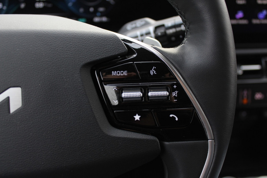 Kia Niro EV DynamicLine 64.8 kWh / Camera / Half leder / Keyless / 17'' / Apple CarPlay / DAB / ACC / Virtual Cockpit