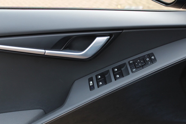 Kia Niro EV DynamicLine 64.8 kWh / Camera / Half leder / Keyless / 17'' / Apple CarPlay / DAB / ACC / Virtual Cockpit