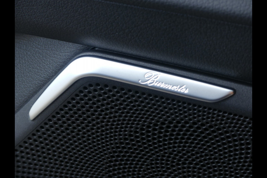 Mercedes-Benz V-Klasse 300d AMG Dubbel Cabine Panoramadak/Leer/Burmester/LED/Trekhaak