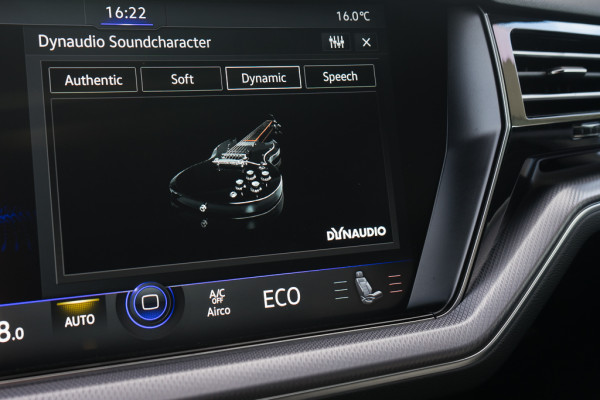 Volkswagen Touareg 3.0 TSI 4MOTION R / Dynaudio/ Trekhaak/ Panoramadak/ 360 Topview