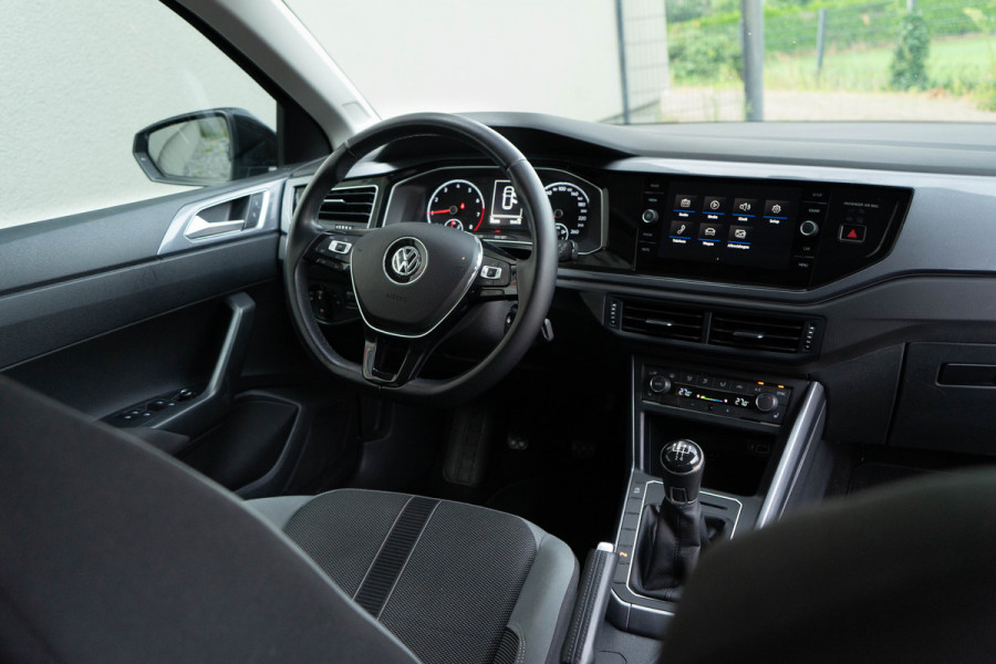 Volkswagen Polo 1.0 TSI Highline / Adaptive cruise control/ Climate control