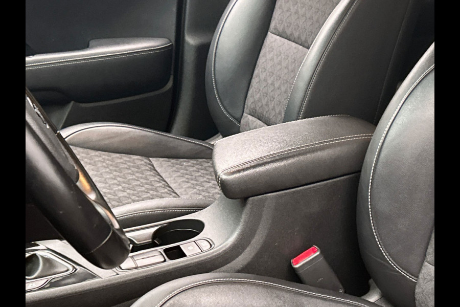 Kia Niro 1.6 GDi Hybrid DynamicLine | Origineel NL | Carplay | Camera | Adapt. Cruise/Control | Trekhaak | Dealer Onderhouden |