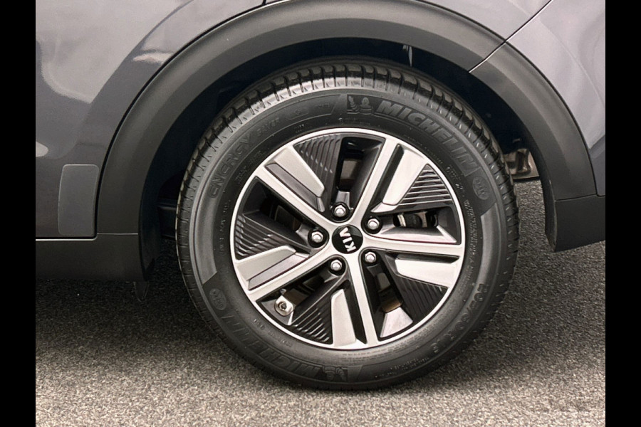 Kia Niro 1.6 GDi Hybrid DynamicLine | Origineel NL | Carplay | Camera | Adapt. Cruise/Control | Trekhaak | Dealer Onderhouden |