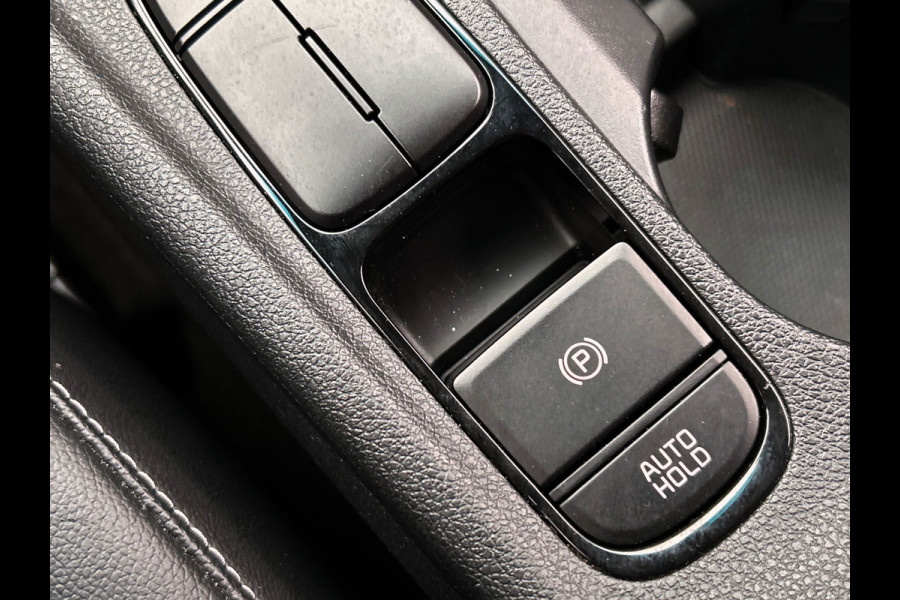 Kia Niro 1.6 GDi Hybrid DynamicLine | Origineel NL | Carplay | Camera | Adapt. Cruise/Control | Trekhaak | Dealer Onderhouden |