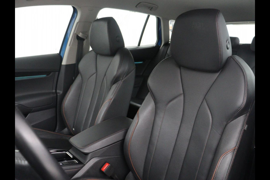Škoda Enyaq iV 60 | SOH 90,7% | Leder | Stoelverwarming | Head-up | Climate control | Navigatie | Carplay | Sfeerverlichting | Camera | Park assist | EV