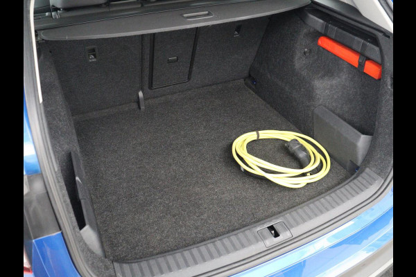 Škoda Enyaq iV 60 | SOH 90,7% | Leder | Stoelverwarming | Head-up | Climate control | Navigatie | Carplay | Sfeerverlichting | Camera | Park assist | EV