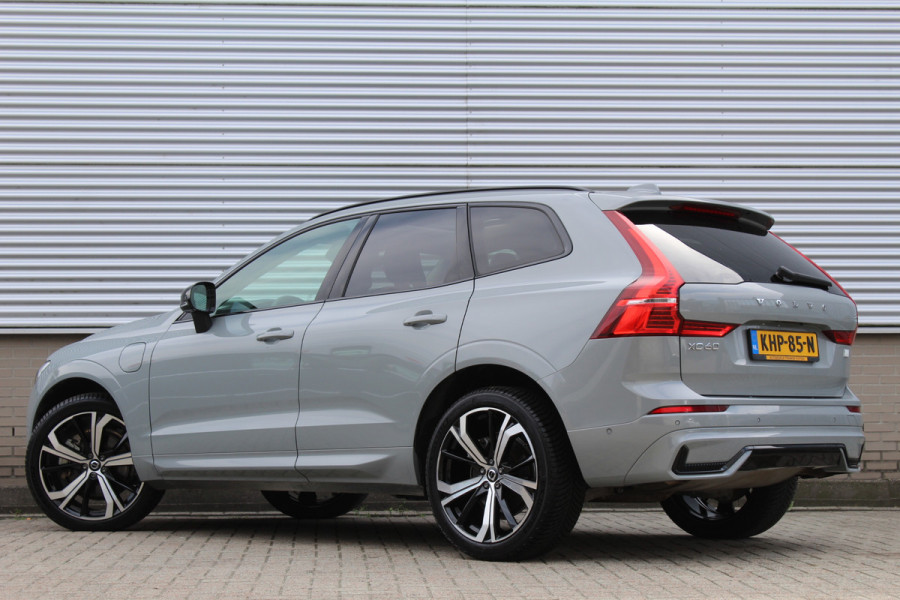Volvo XC60 2.0 T8 Plug-in hybrid AWD Ultra Dark | Head-Up | Panoramadak | Leder | H&K | BLIS