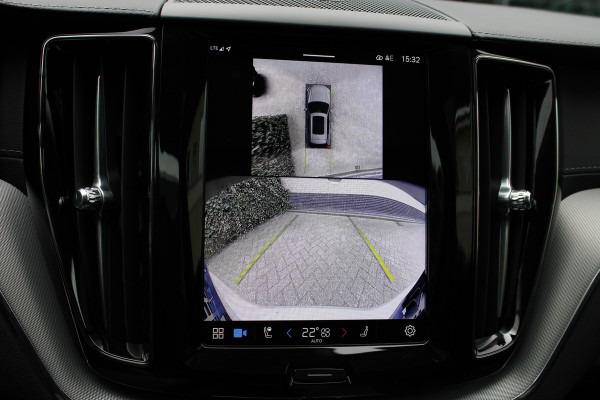Volvo XC60 2.0 T8 Plug-in hybrid AWD Ultra Dark | Head-Up | Panoramadak | Leder | H&K | BLIS