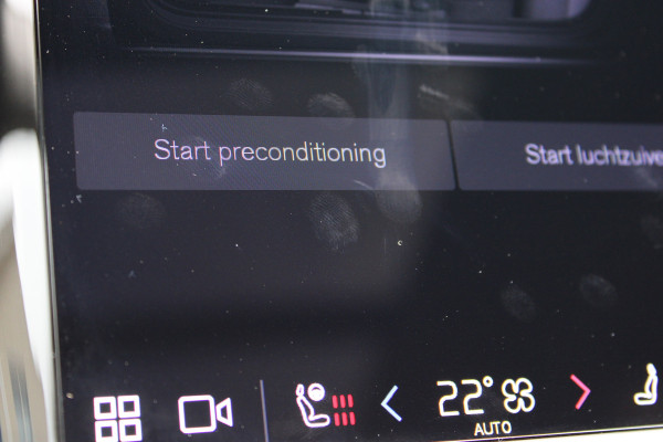 Volvo XC60 2.0 T8 Plug-in hybrid AWD Ultra Dark | Head-Up | Panoramadak | Leder | H&K | BLIS