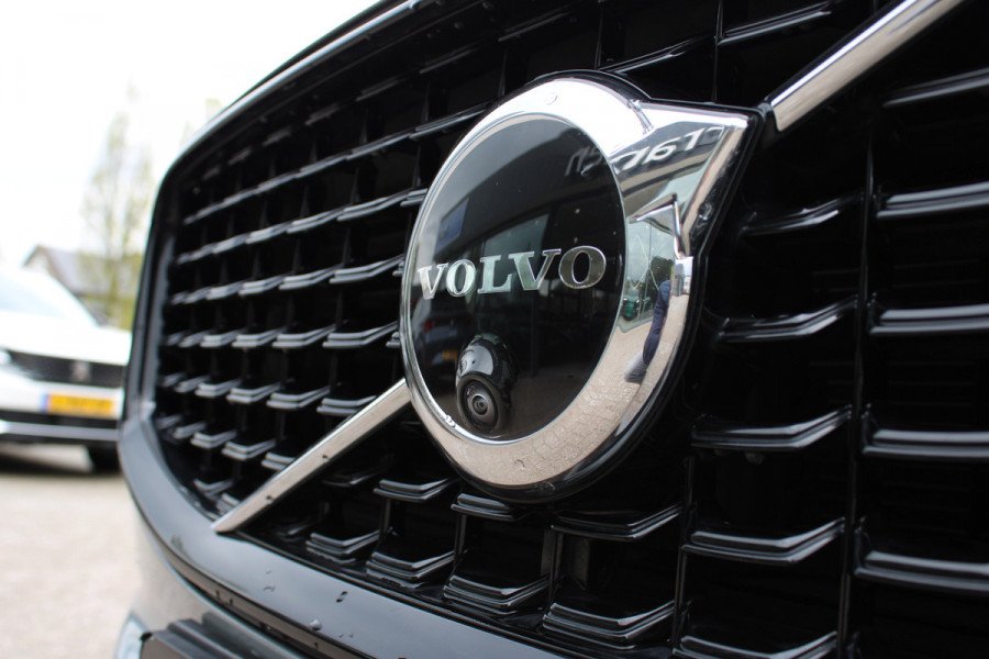 Volvo XC60 2.0 T8 Plug-in hybrid AWD Ultra Dark | Head-Up | Panoramadak | Leder | H&K | BLIS