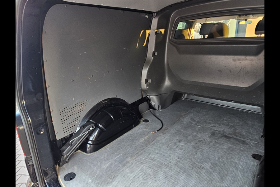 Volkswagen Transporter 2.0 TDI 150PK 4MOTION DSG L2H1 Dubbele cabine | LED | Cruise | Camera | PDC | Marge | Standkachel | App-connect | 4X4 |