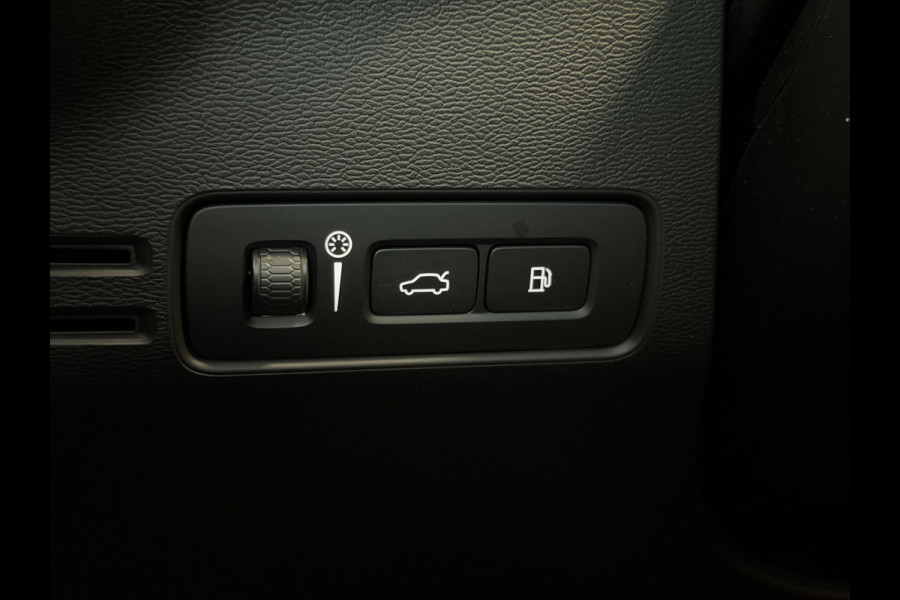 Volvo XC40 1.5 T4 Recharge Inscription|El.Trekhaak|Stuurverw|Keyless