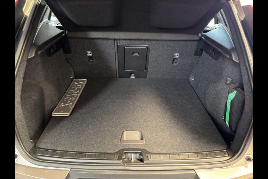 Volvo XC40 1.5 T4 Recharge Inscription|El.Trekhaak|Stuurverw|Keyless