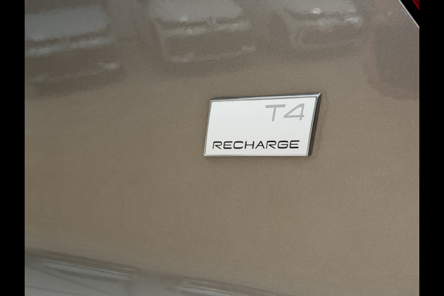 Volvo XC40 1.5 T4 Recharge Inscription|El.Trekhaak|Stuurverw|Keyless