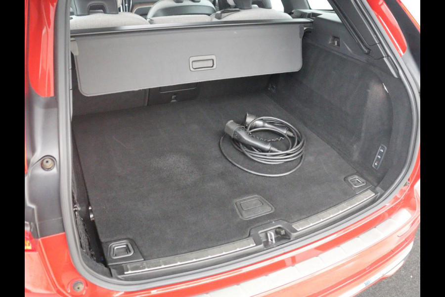 Volvo XC60 2.0 T6 Plug-in hybrid AWD Inscription Exclusive | SOH 91,3% | Panoramadak | Memory | Adaptive cruise | Stuur/stoelverwarming | Carplay | Harman/Kardon | 360 camera | Trekhaak
