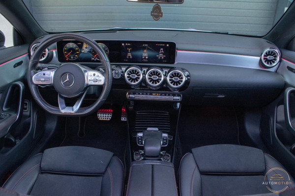 Mercedes-Benz CLA-Klasse 180 Business Solution AMG PANO CAMERA HUD LED STOELVERWARMING