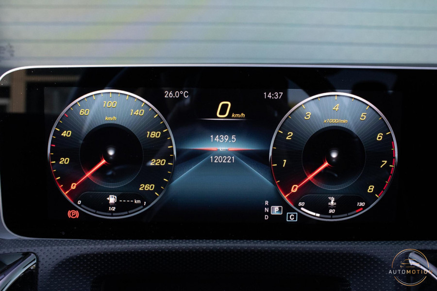 Mercedes-Benz CLA-Klasse 180 Business Solution AMG PANO CAMERA HUD LED STOELVERWARMING