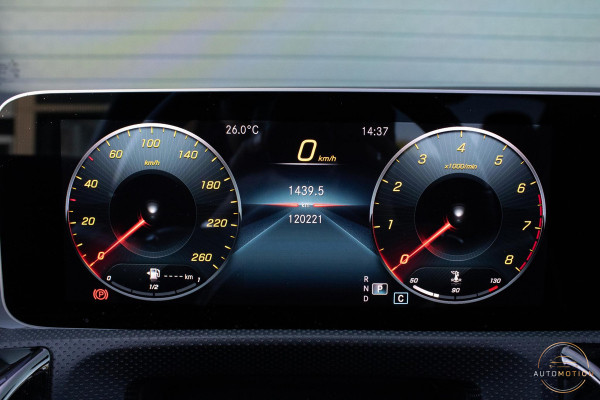Mercedes-Benz CLA-Klasse 180 Business Solution AMG PANO CAMERA HUD LED STOELVERWARMING