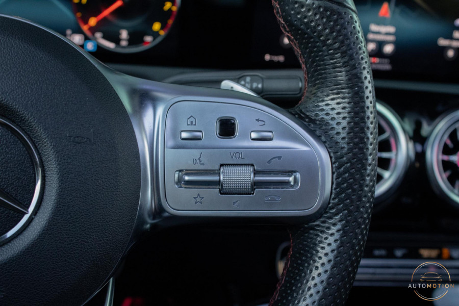 Mercedes-Benz CLA-Klasse 180 Business Solution AMG PANO CAMERA HUD LED STOELVERWARMING
