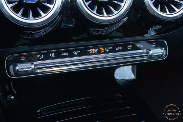 Mercedes-Benz CLA-Klasse 180 Business Solution AMG PANO CAMERA HUD LED STOELVERWARMING