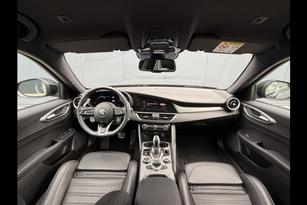 Alfa Romeo Giulia 2.0 T GME AWD Veloce | 19" Velgen | Camera | Navigatie | Stoelverwarming | Apple Carplay/Android Auto | Leder