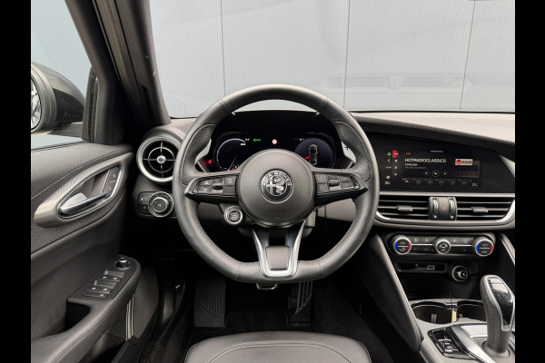 Alfa Romeo Giulia 2.0 T GME AWD Veloce | 19" Velgen | Camera | Navigatie | Stoelverwarming | Apple Carplay/Android Auto | Leder