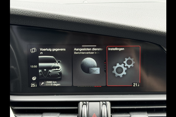 Alfa Romeo Giulia 2.0 T GME AWD Veloce | 19" Velgen | Camera | Navigatie | Stoelverwarming | Apple Carplay/Android Auto | Leder