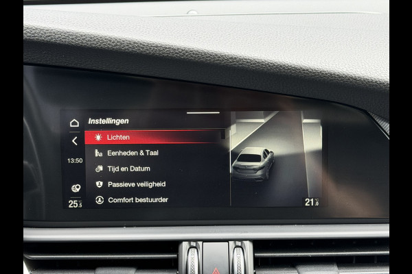 Alfa Romeo Giulia 2.0 T GME AWD Veloce | 19" Velgen | Camera | Navigatie | Stoelverwarming | Apple Carplay/Android Auto | Leder