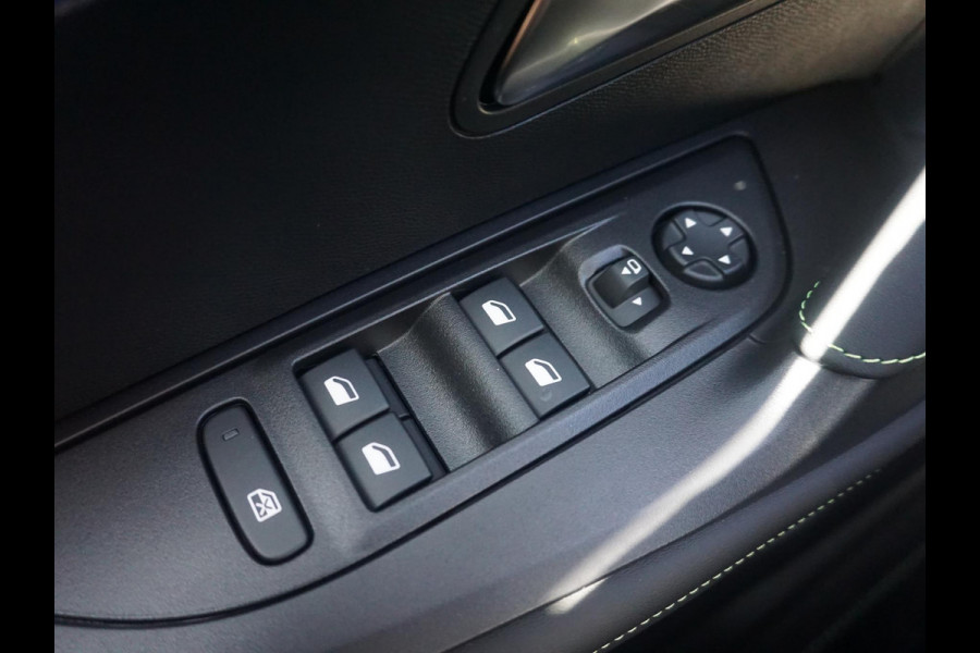 Peugeot 2008 1.2 Hybrid 145 GT 360 Camera
