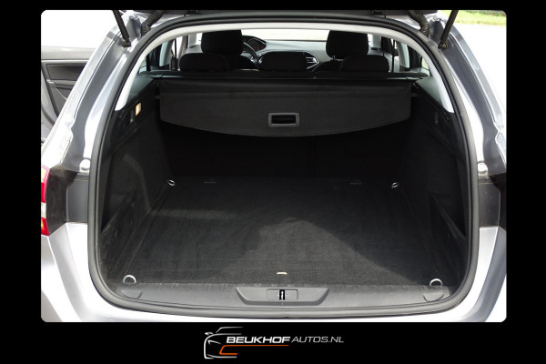 Peugeot 308 SW 1.2 Trekhaak Navi Apple Carplay Airco