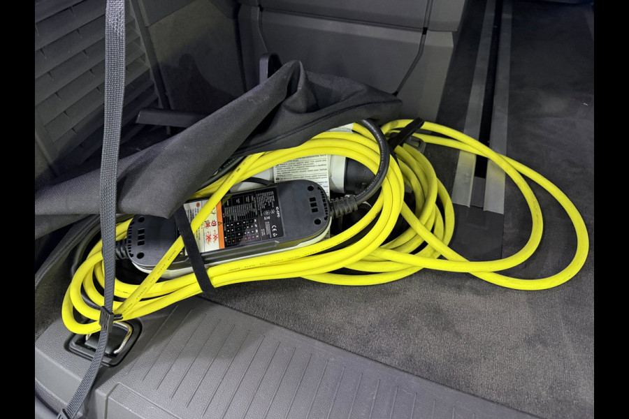Volkswagen Multivan 1.4 eHybrid 6P NAVI/LED/DAB/CARPLAY/CAM/ECC/PDC/CRUISE///
