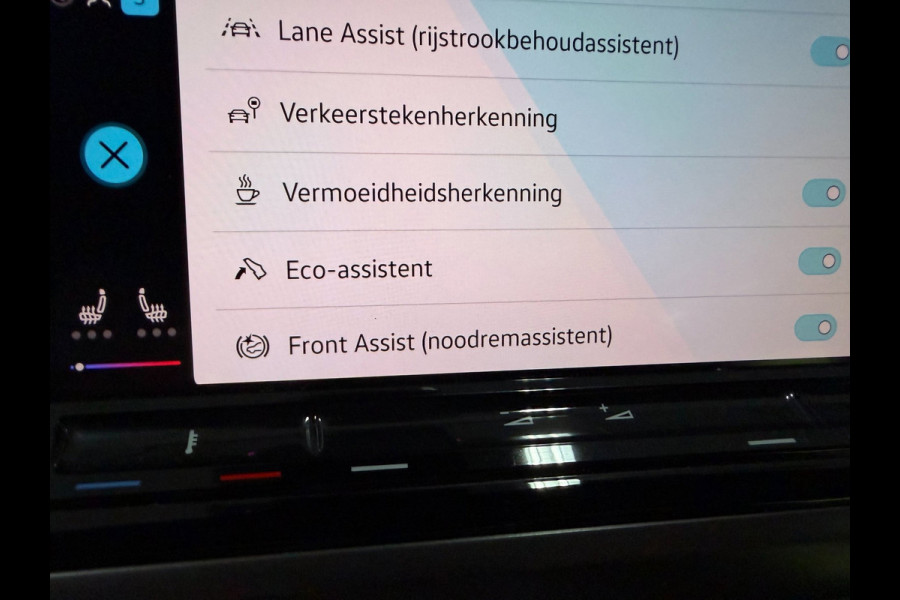 Volkswagen Multivan 1.4 eHybrid 6P NAVI/LED/DAB/CARPLAY/CAM/ECC/PDC/CRUISE///