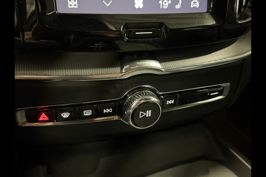 Volvo XC60 2.0 T6 Plug-in hybrid AWD Plus Dark Long Range | Open dak | Adapt. cruise | Harman/Kardon | Stuur-/Stoelverwarming | 360 Camera | Google | Keyless | Memory