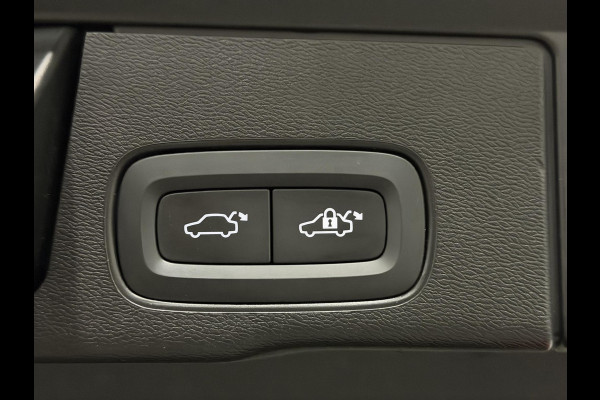 Volvo XC60 2.0 T6 Plug-in hybrid AWD Plus Dark Long Range | Open dak | Adapt. cruise | Harman/Kardon | Stuur-/Stoelverwarming | 360 Camera | Google | Keyless | Memory